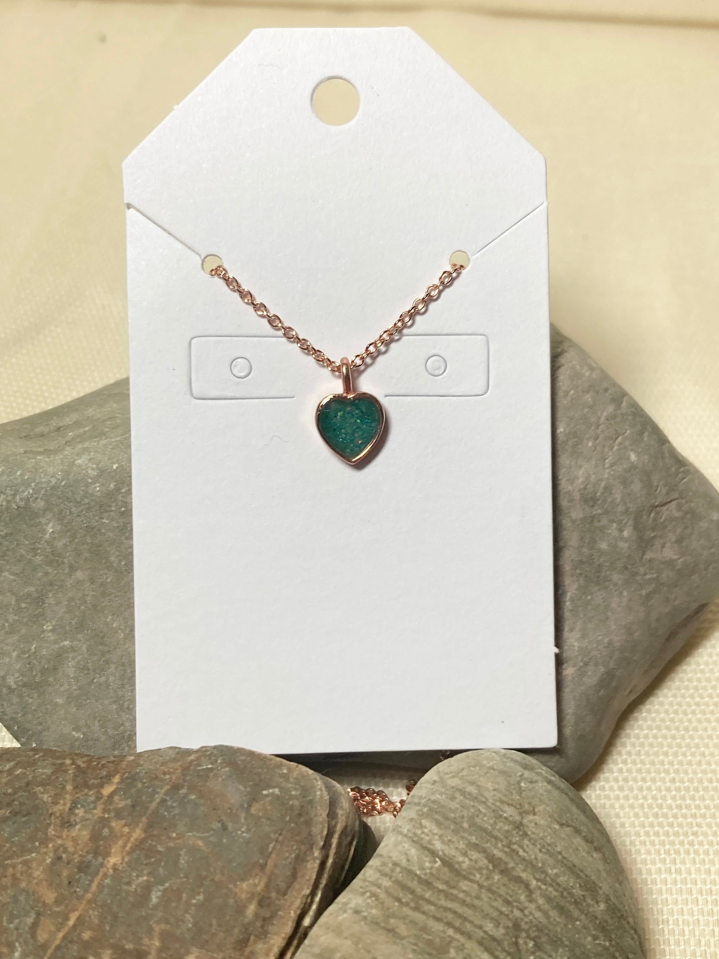 Dainty heart necklace