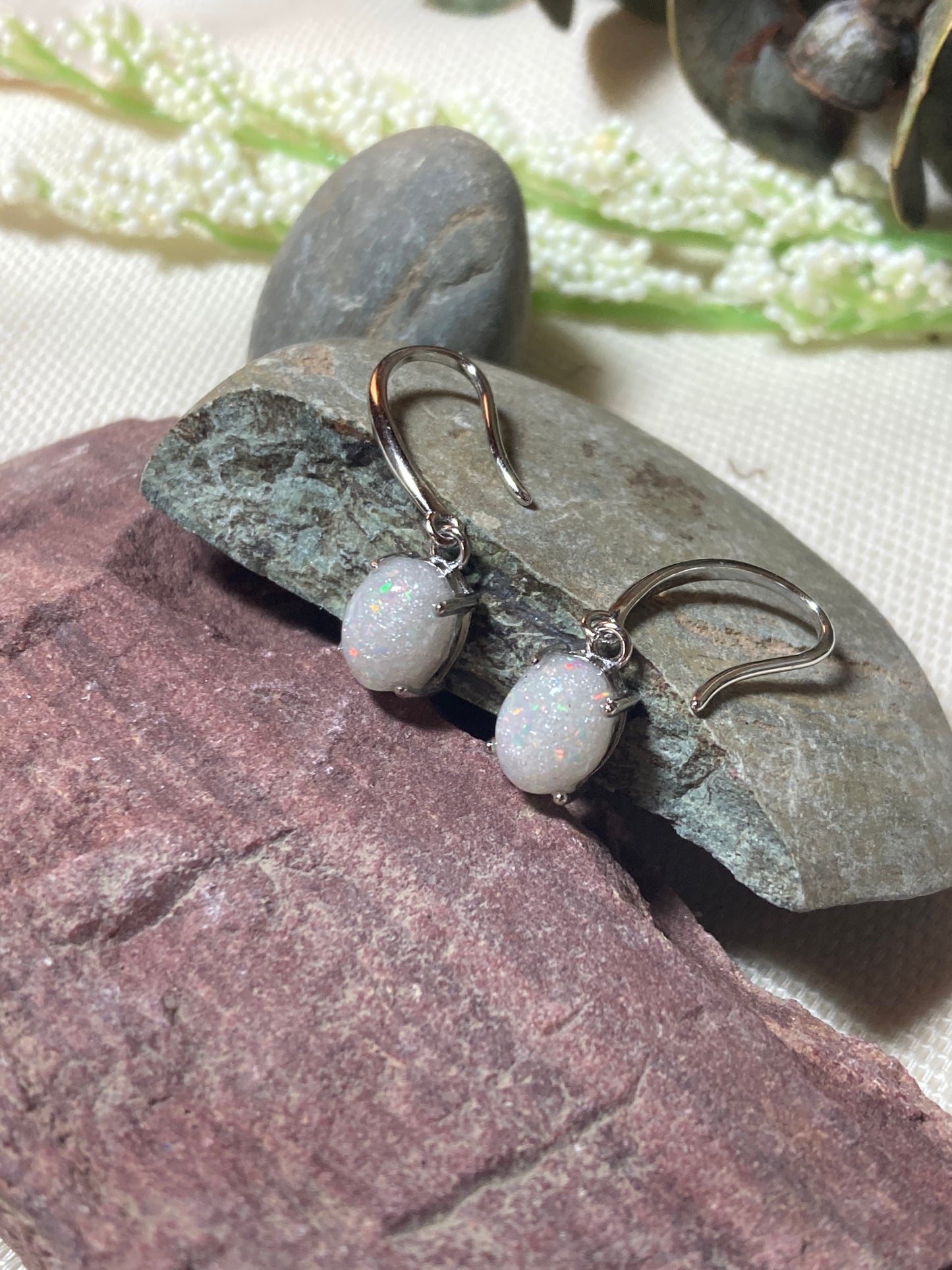 Oval dangle earrings