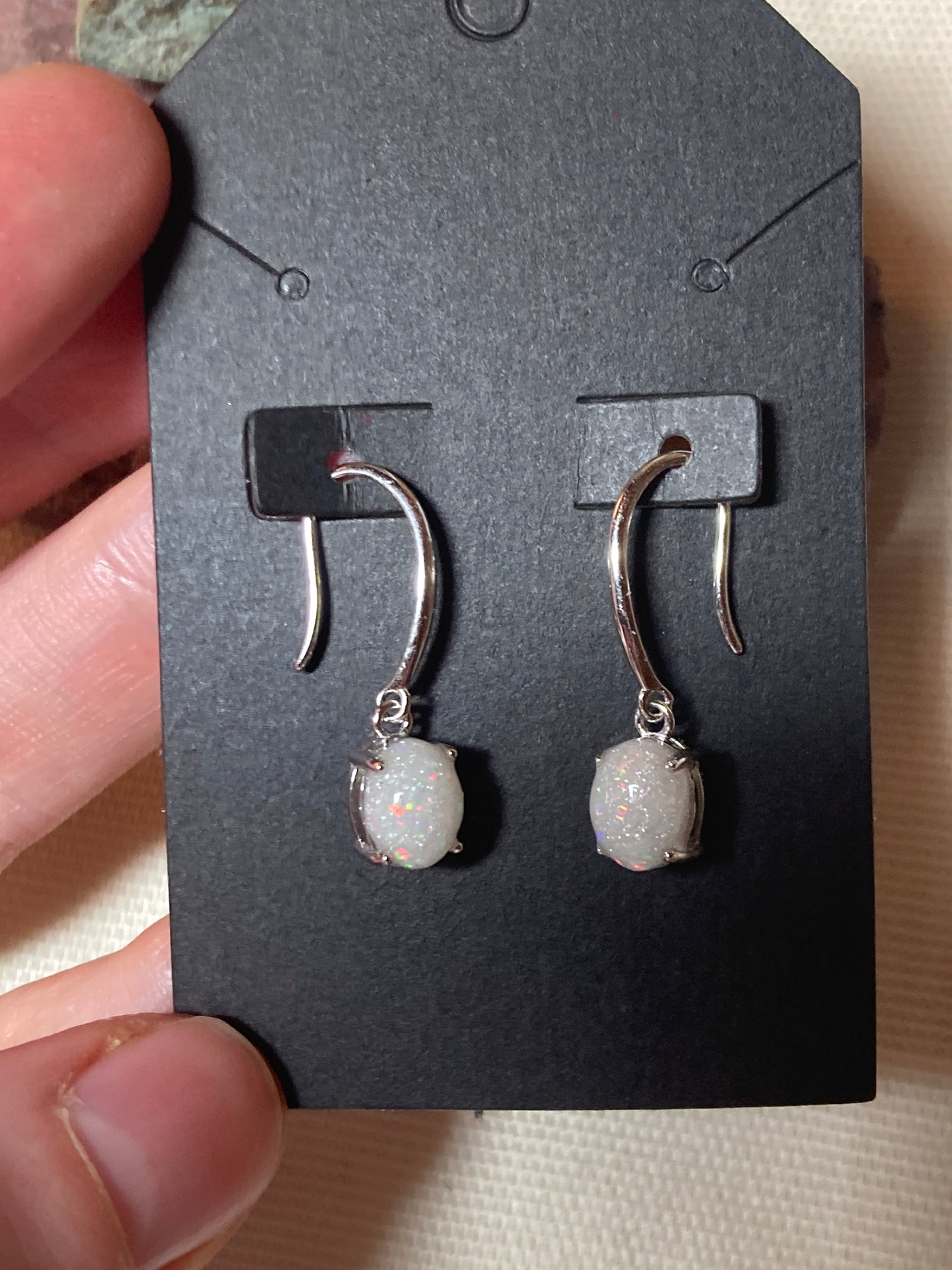 Oval dangle earrings