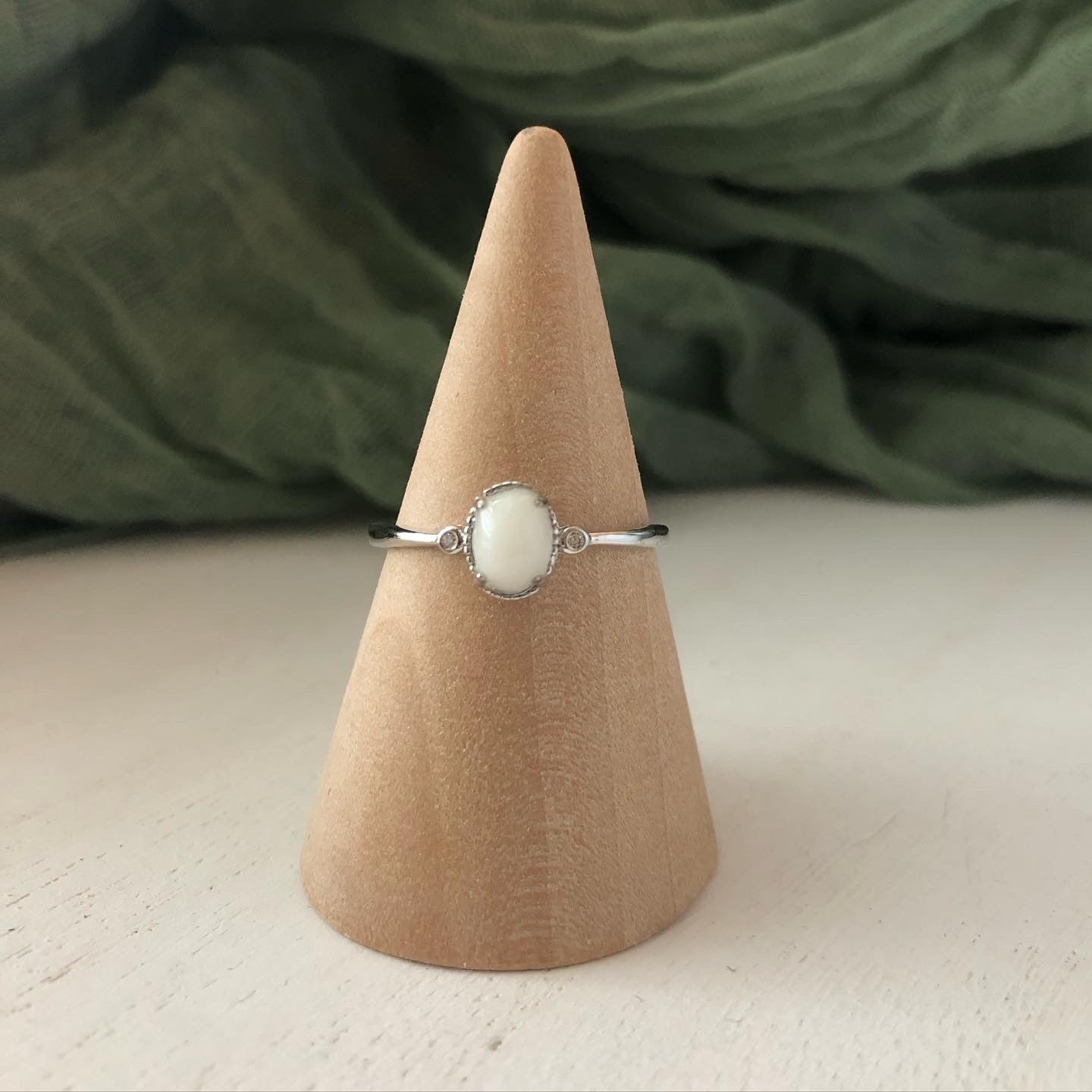 The Jayna 14k Solid Gold