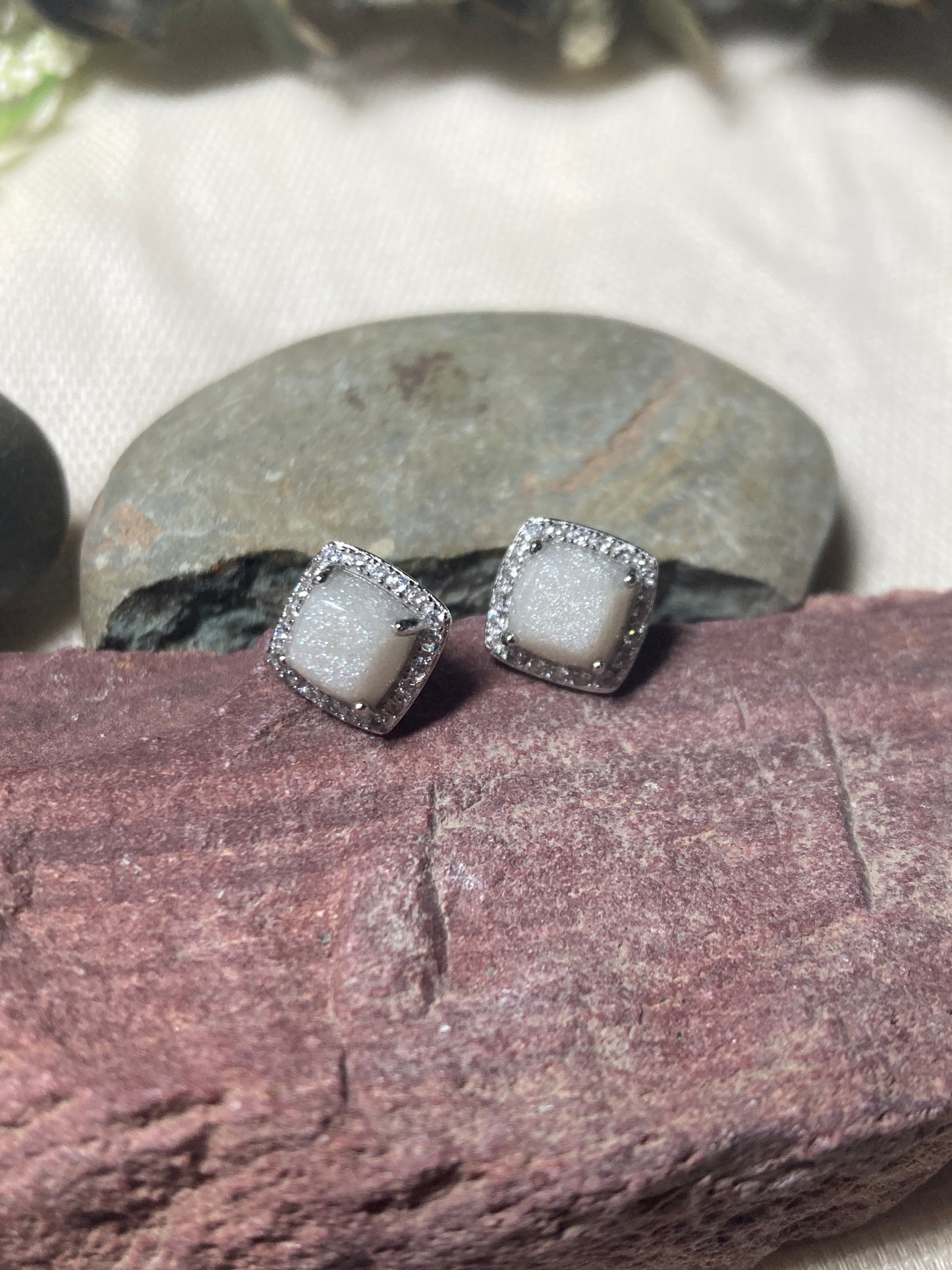 Square earrings