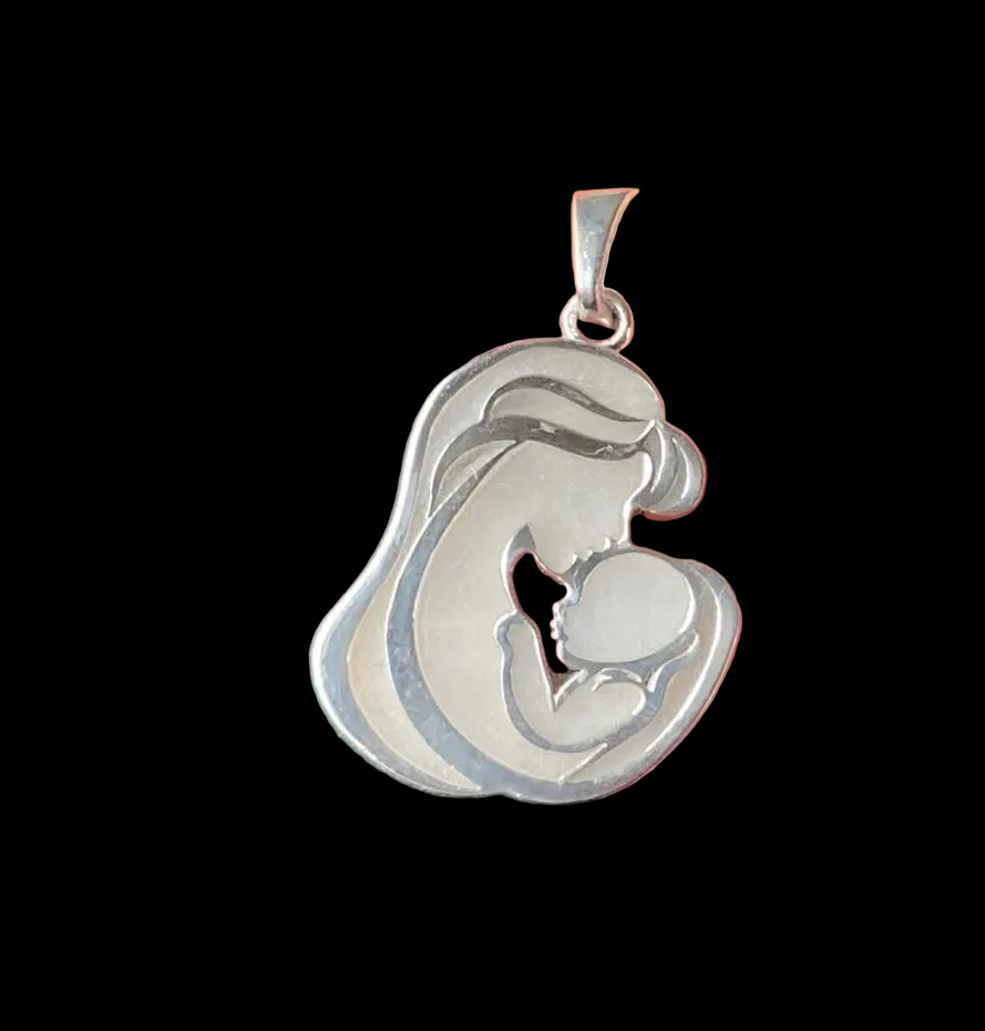 Mom and baby (chain included)