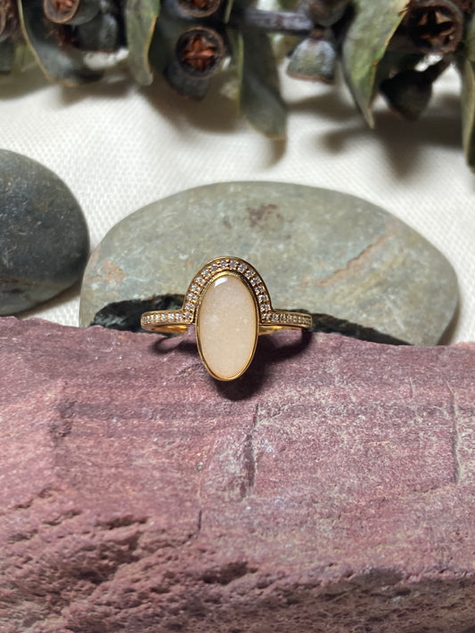 Oval half halo