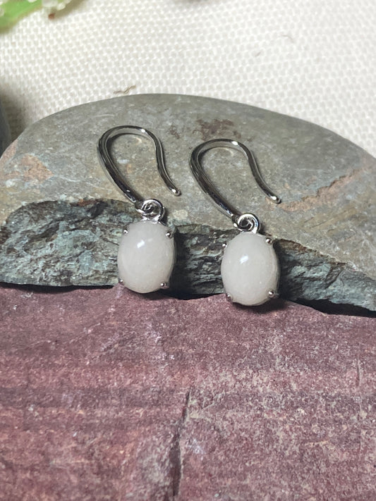 Oval dangle earrings